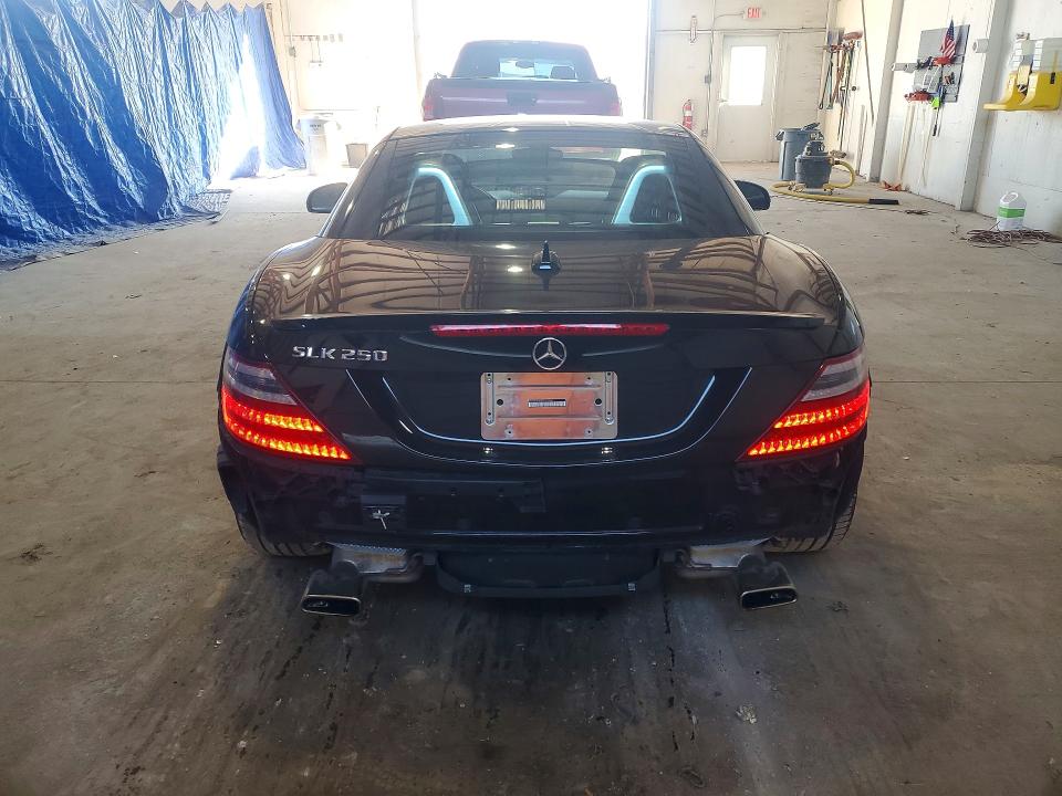 69003246 :رقم المزاد ، WDDPK4HA9FF111087 vin ، 2015 Mercedes-benz Slk مزاد بيع