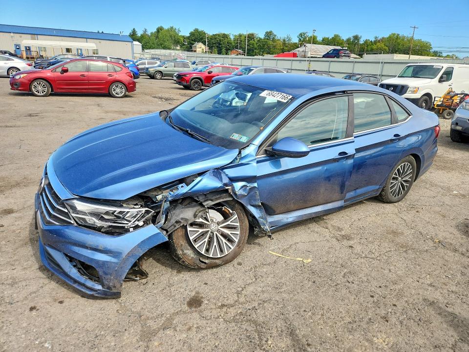 68427166 :رقم المزاد ، 3VWN57BU1MM085401 vin ، 2021 Volkswagen Jetta مزاد بيع