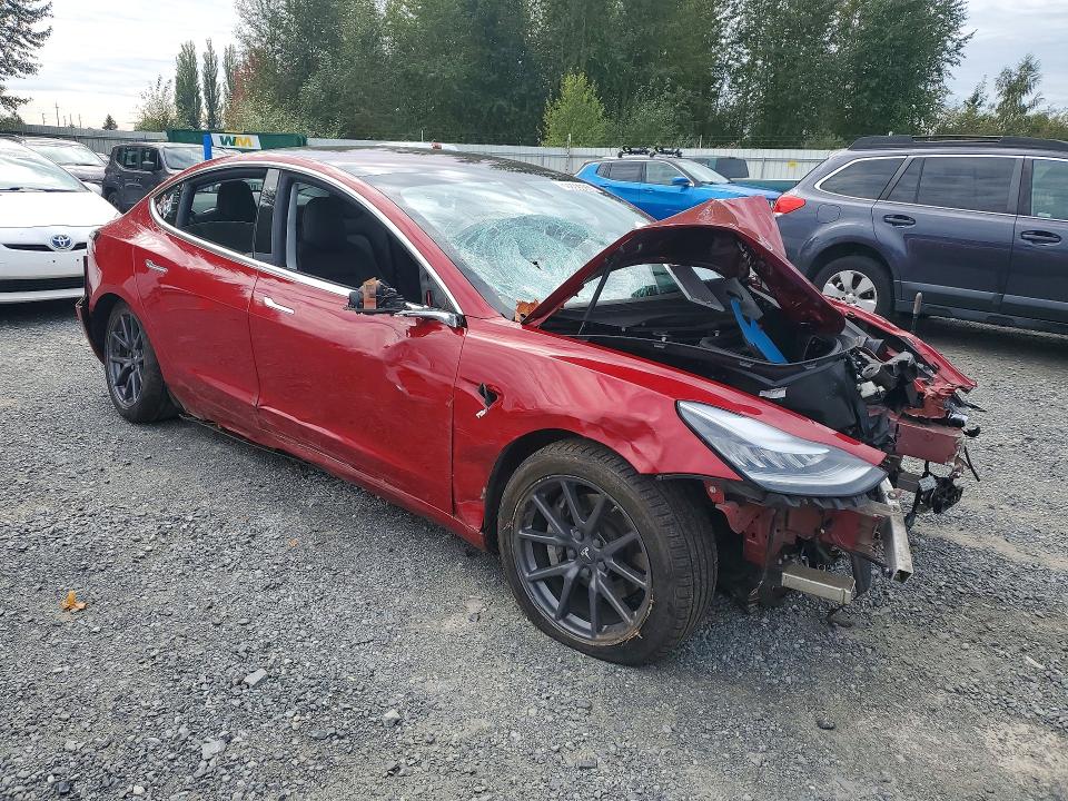 Продажа на аукционе авто 2018 Tesla Model 3, vin: 5YJ3E1EB4JF104640, номер лота: 70836386