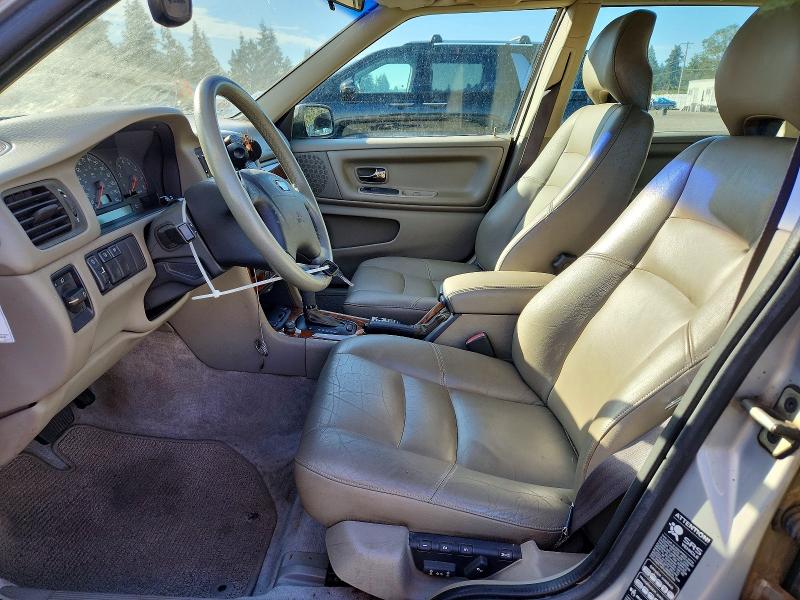 Aukcja sprzedaży 1998 Volvo V70, vin: YV1LZ5648W2527656, numer aukcji: 70539346