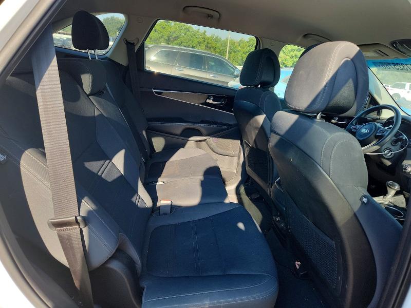 67325786 :رقم المزاد ، 5XYPG4A59HG189703 vin ، 2017 Kia Sorento مزاد بيع