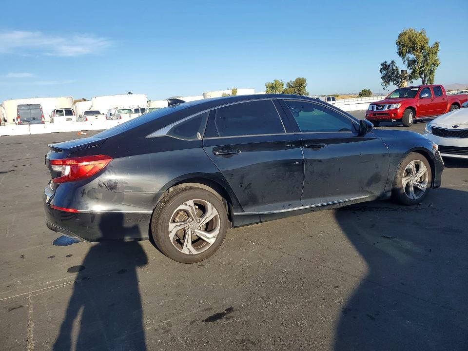 Aukcja sprzedaży 2018 Honda Accord, vin: 1HGCV1F49JA015916, numer aukcji: 68941066