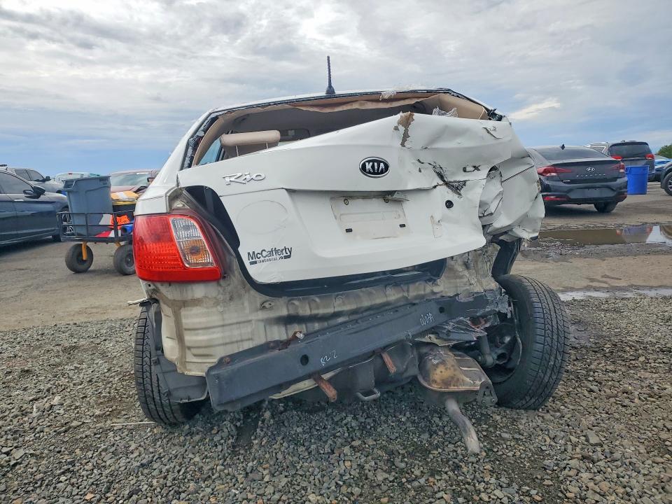 68915296 :رقم المزاد ، KNADE123366156231 vin ، 2006 Kia Rio مزاد بيع