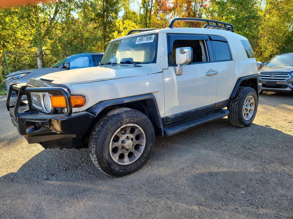 Продаж на аукціоні авто 2011 Toyota Fj Cruiser, vin: JTEBU4BF7BK100315, номер лоту: 69877696