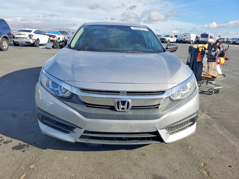 Продажа на аукционе авто 2017 Honda Civic, vin: 2HGFC2F72HH570673, номер лота: 70260736