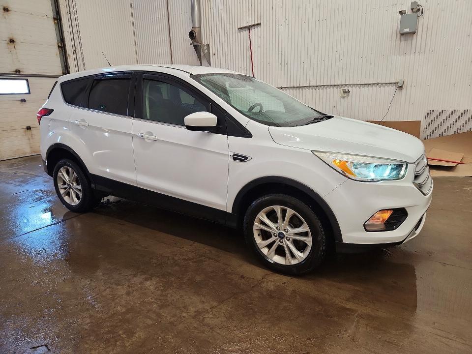 2019 Ford Escape მანქანა იყიდება აუქციონზე, vin: 1FMCU9GD6KUB39684, აუქციონის ნომერი: 70465796