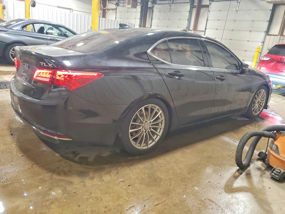 68502486 :رقم المزاد ، 19UUB1F37JA003705 vin ، 2018 Acura Tlx مزاد بيع