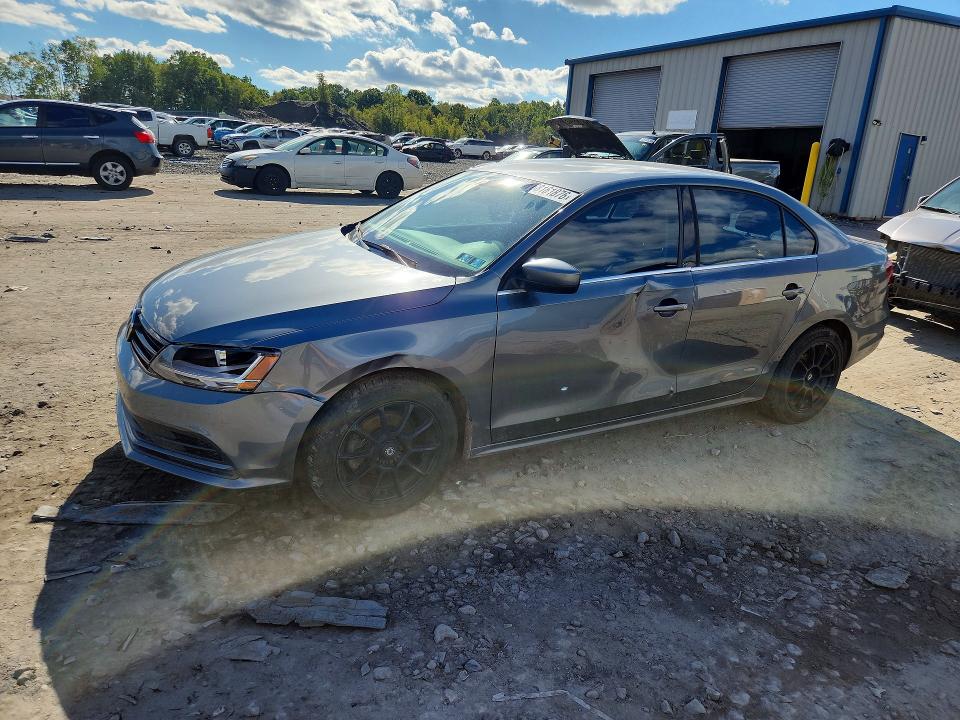 68161876 :رقم المزاد ، 3VW2B7AJ0HM238181 vin ، 2017 Volkswagen Jetta مزاد بيع