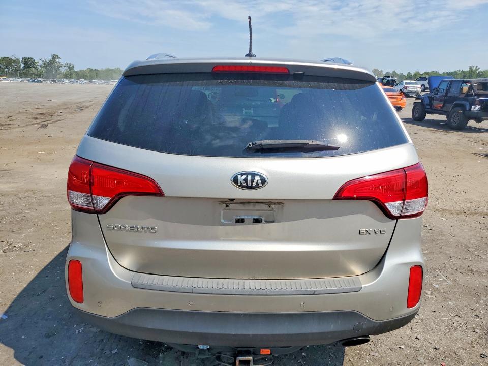 67268136 :رقم المزاد ، 5XYKU4A79FG579671 vin ، 2015 Kia Sorento مزاد بيع