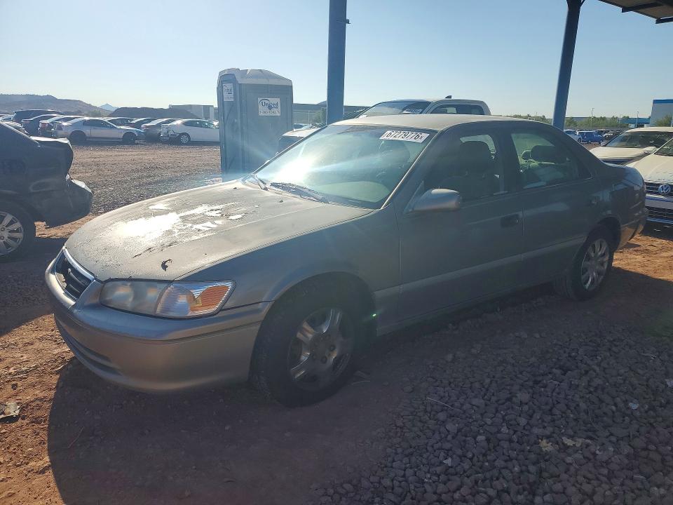 67279776 :رقم المزاد ، 4T1BG22K4YU694576 vin ، 2000 Toyota Camry مزاد بيع