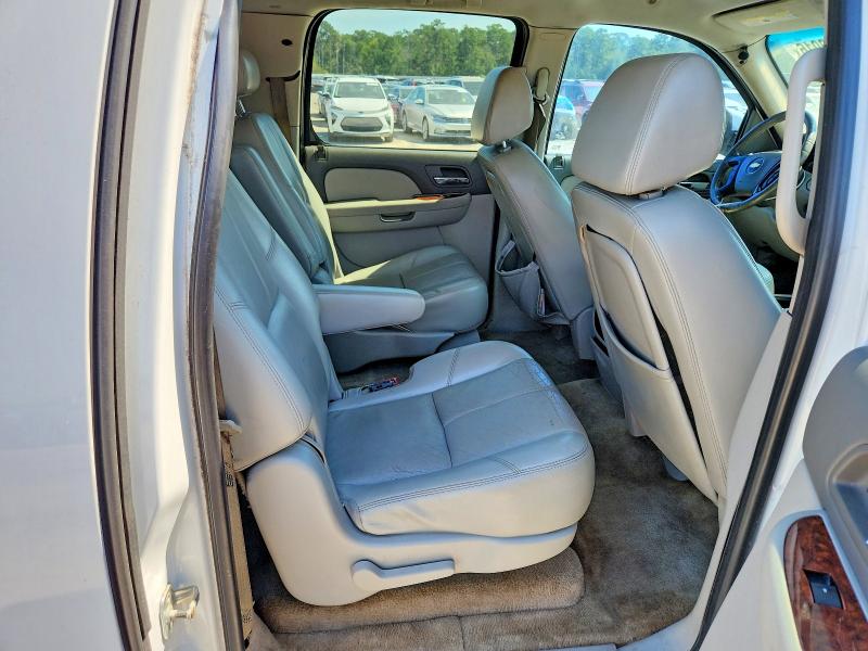 70820916 :رقم المزاد ، 3GNFC16J17G107885 vin ، 2007 Chevrolet Suburban مزاد بيع