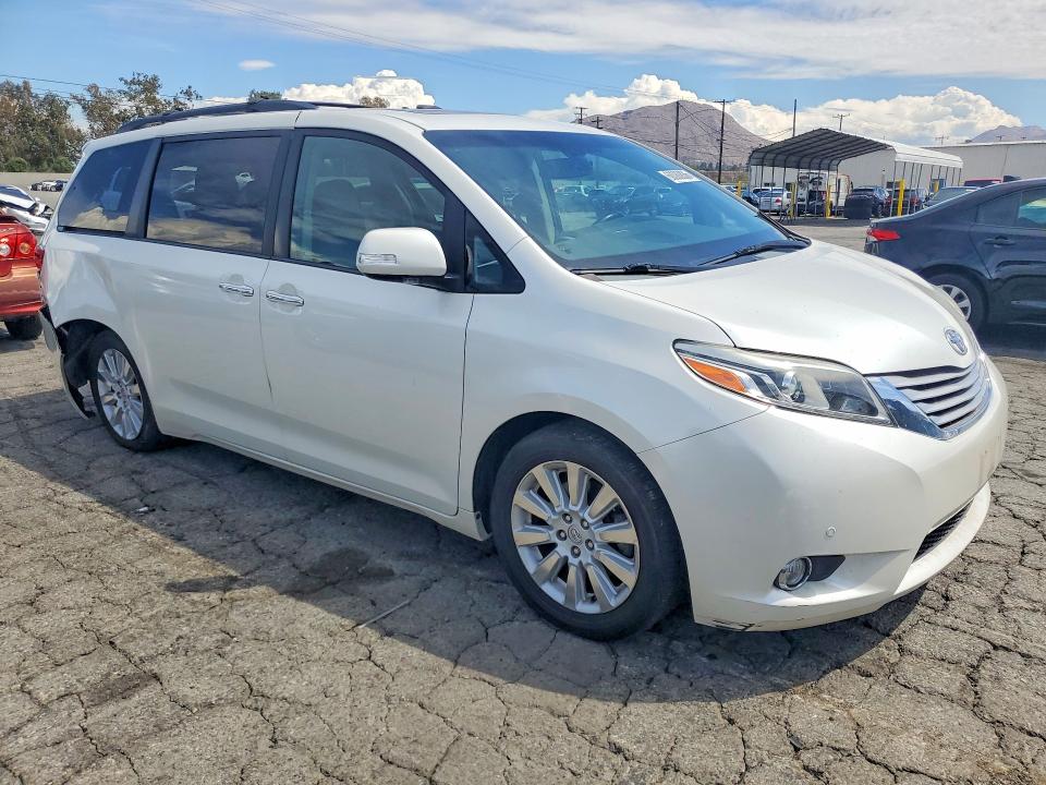 Продаж на аукціоні авто 2015 Toyota Sienna, vin: 5TDDK3DC4FS103767, номер лоту: 68080836