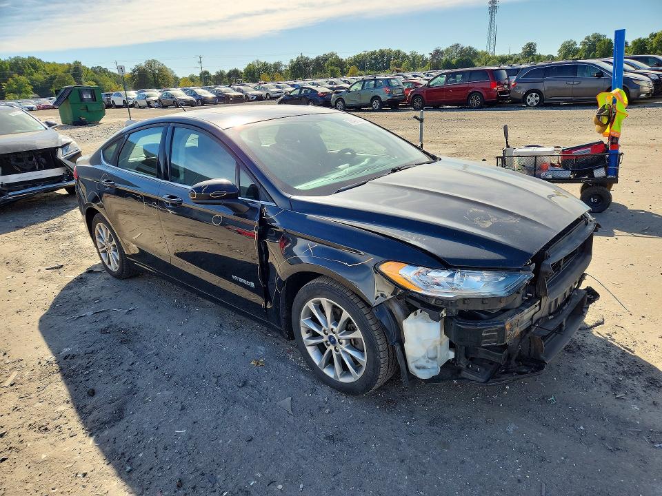Продаж на аукціоні авто 2017 Ford Fusion, vin: 3FA6P0LU3HR300332, номер лоту: 70497226