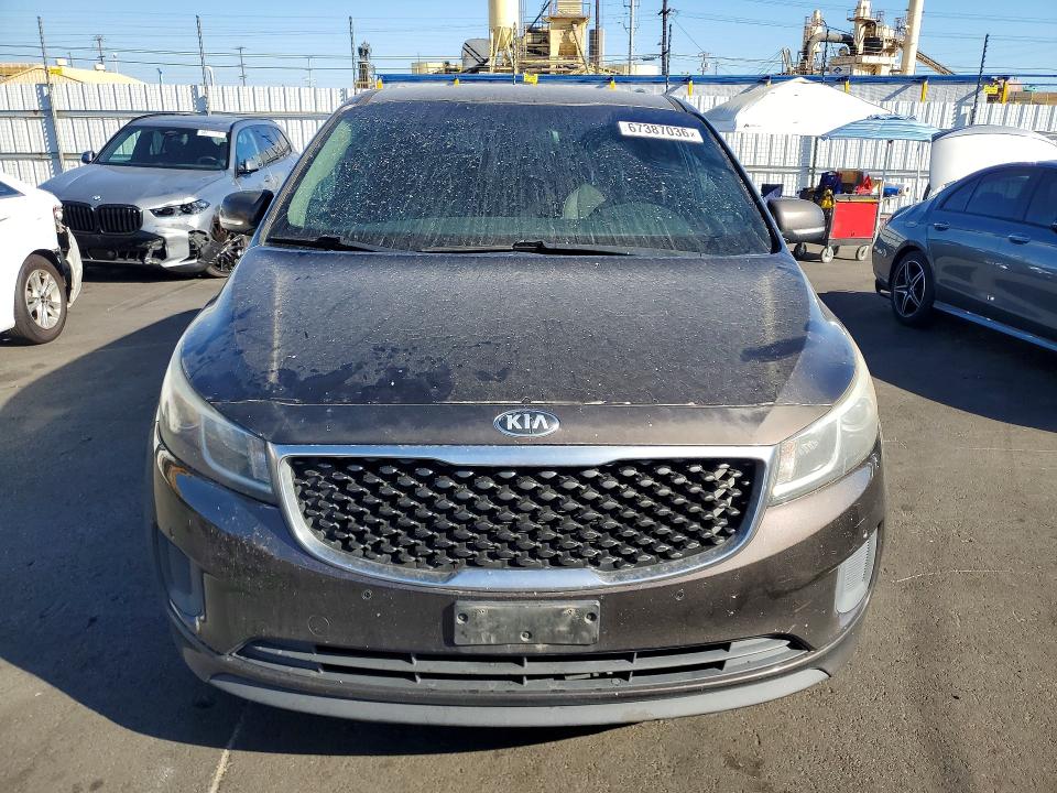 67387036 :رقم المزاد ، KNDMB5C16G6208646 vin ، 2016 Kia Sedona مزاد بيع