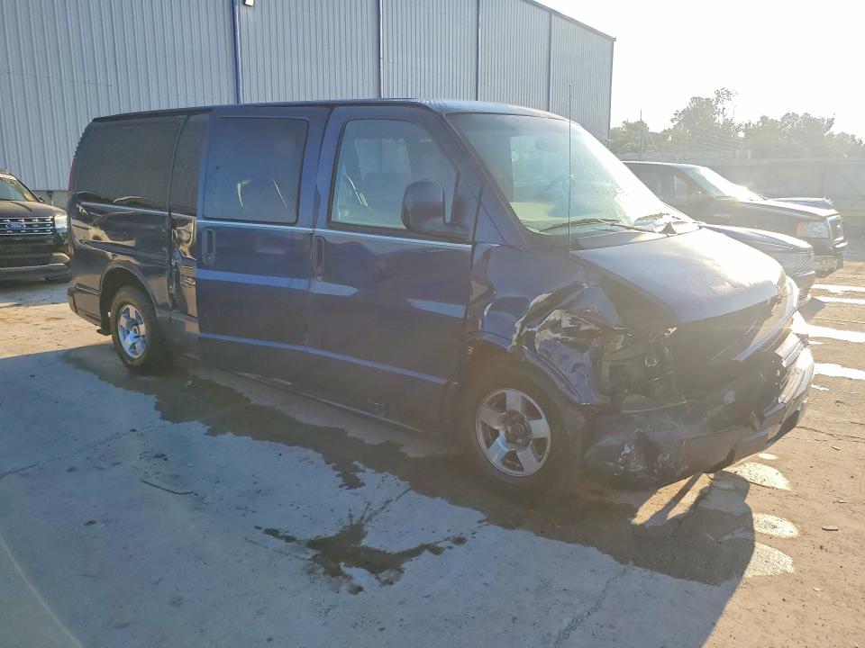 67012066 :رقم المزاد ، 1GNFG65R121148453 vin ، 2002 Chevrolet Express G1500 مزاد بيع