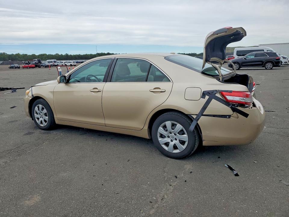 70701326 :رقم المزاد ، 4T4BF3EK8AR021046 vin ، 2010 Toyota Camry مزاد بيع