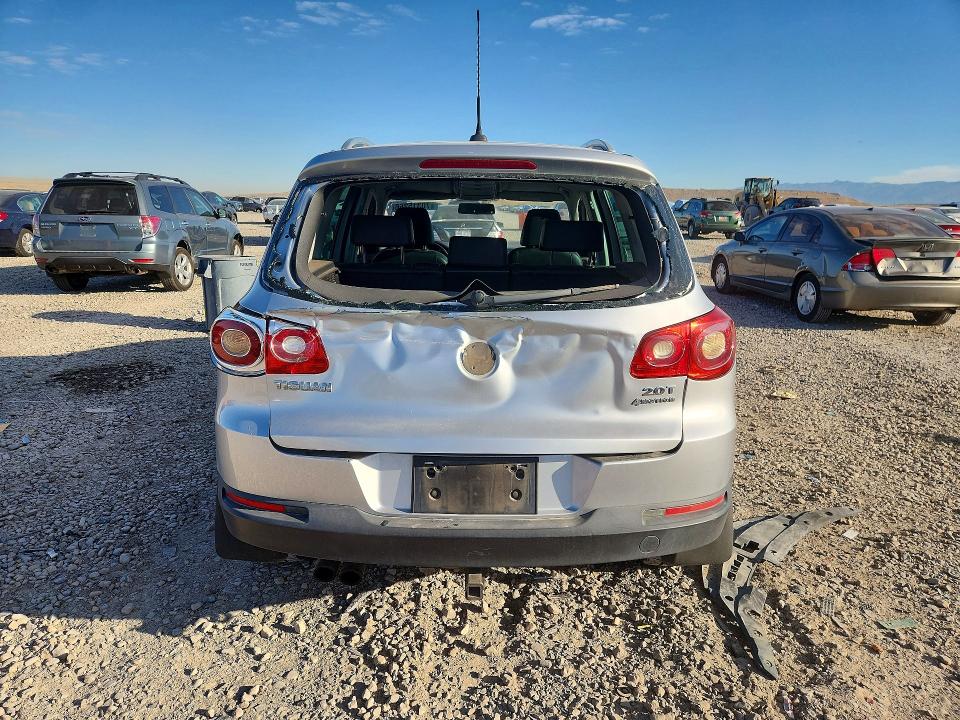 Продаж на аукціоні авто 2010 Volkswagen Tiguan, vin: WVGBV7AX1AW516053, номер лоту: 70315266