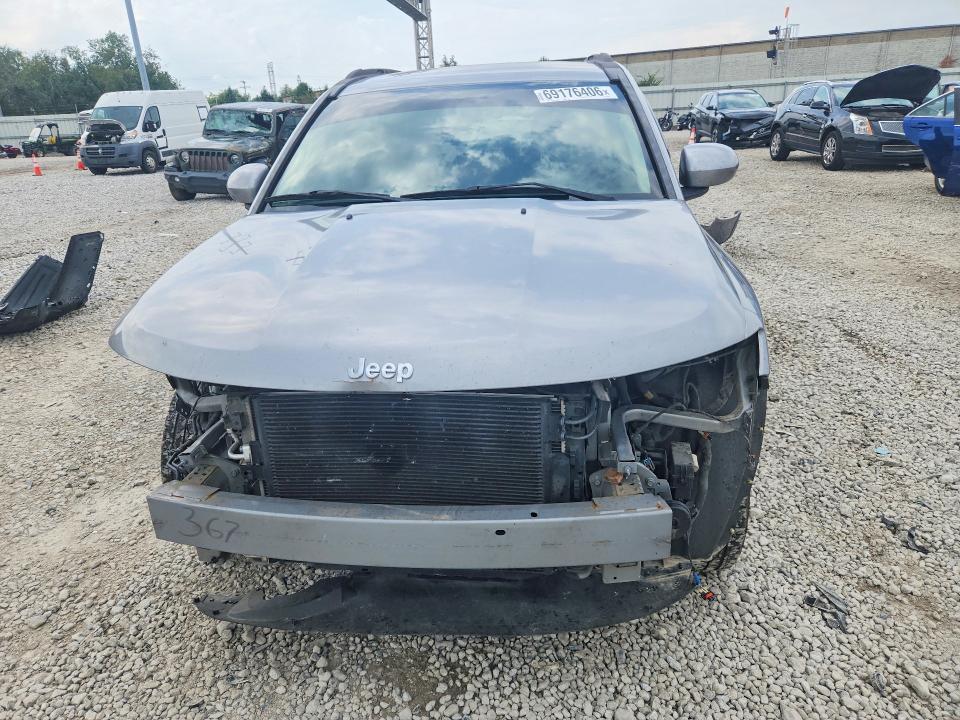 Продажа на аукционе авто 2017 Jeep Compass, vin: 1C4NJCEA6HD133047, номер лота: 69176406