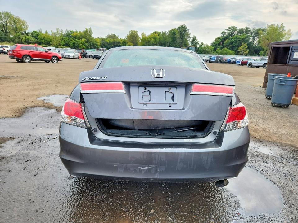 68700616 :رقم المزاد ، 1HGCP2F70CA173297 vin ، 2012 Honda Accord مزاد بيع