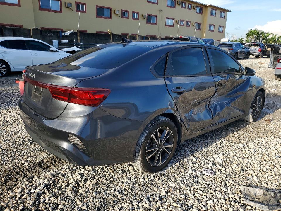 67841036 :رقم المزاد ، 3KPF24AD6NE470920 vin ، 2022 Kia Forte مزاد بيع