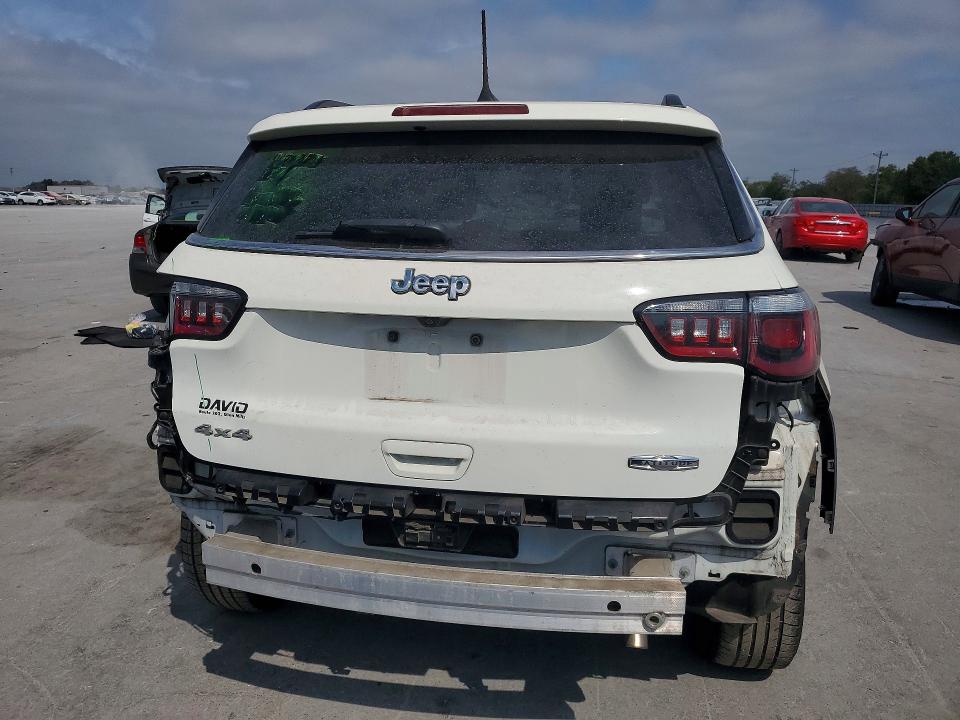 69675856 :رقم المزاد ، 3C4NJDBB3KT812844 vin ، 2019 Jeep Compass مزاد بيع