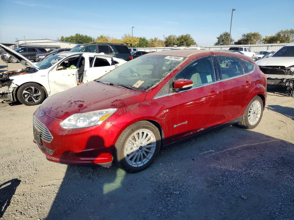 70479086 :رقم المزاد ، 1FADP3R44HL263791 vin ، 2017 Ford Focus مزاد بيع