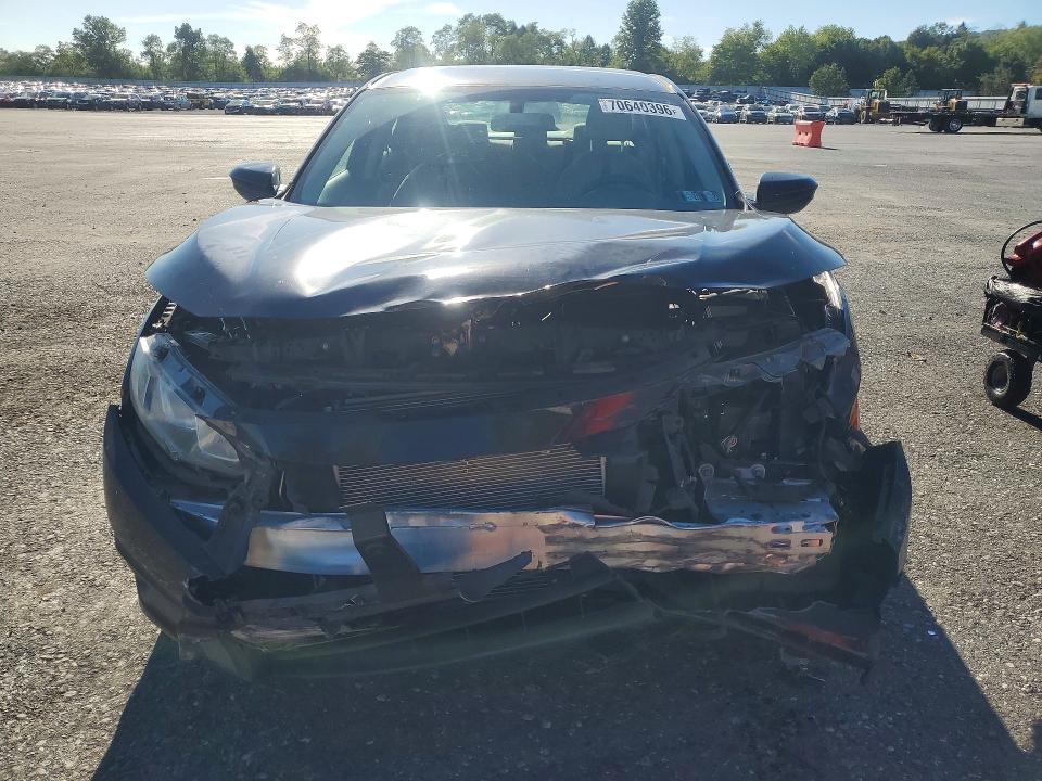 Продаж на аукціоні авто 2018 Honda Civic, vin: 2HGFC2F53JH560089, номер лоту: 70640396