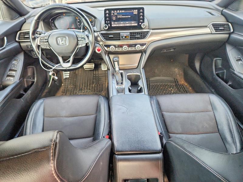 67159796 :رقم المزاد ، 1HGCV1F36JA158586 vin ، 2018 Honda Accord مزاد بيع