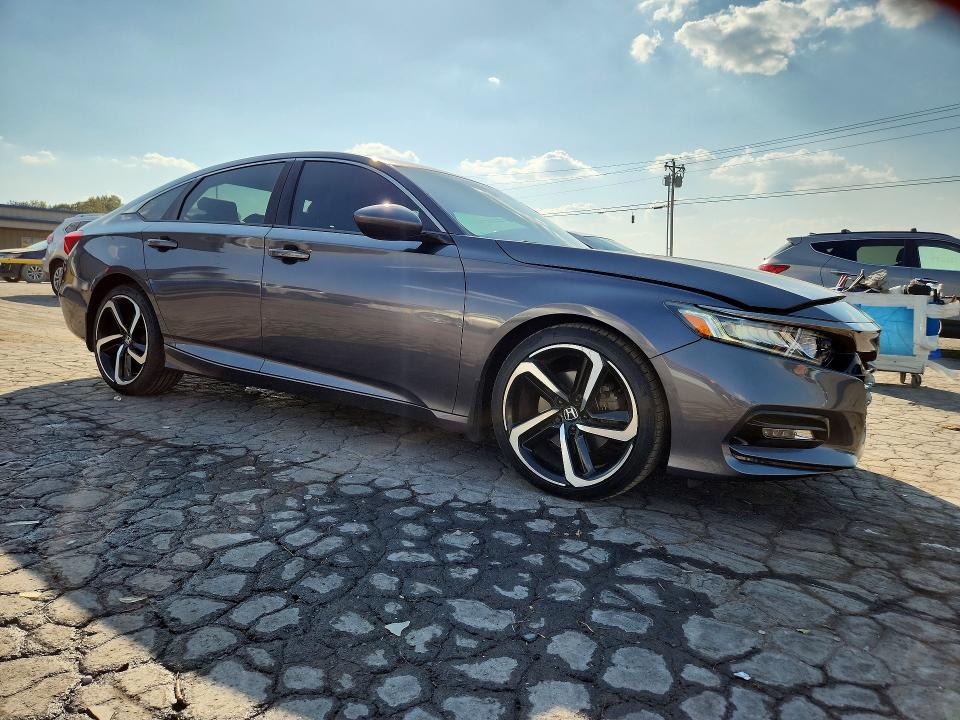 Aukcja sprzedaży 2018 Honda Accord, vin: 1HGCV1F32JA112561, numer aukcji: 69570406