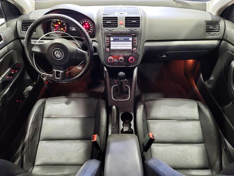 Продажа на аукционе авто 2010 Volkswagen Jetta, vin: 3VWAX7AJ0AM129805, номер лота: 70272166