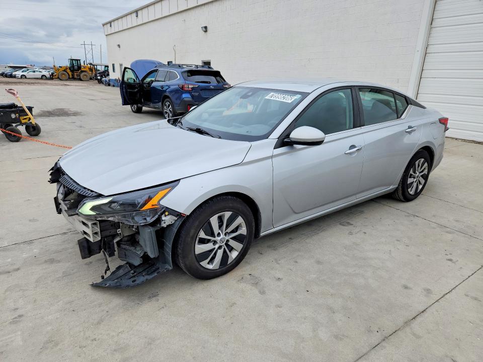 70998206 :رقم المزاد ، 1N4BL4BV8PN373144 vin ، 2023 Nissan Altima مزاد بيع