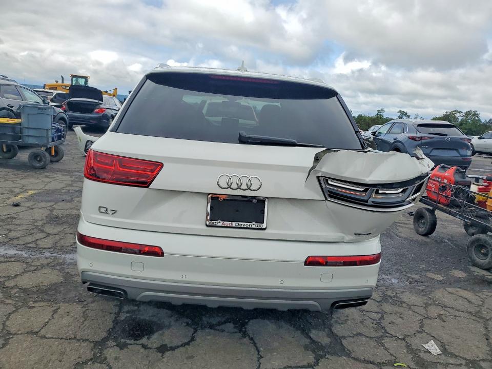 Продажа на аукционе авто 2018 Audi Q7, vin: WA1LHAF76JD030625, номер лота: 69216726