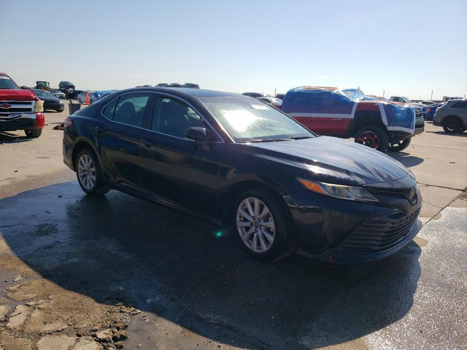 Продаж на аукціоні авто 2018 Toyota Camry, vin: 4T1B11HK6JU077284, номер лоту: 68345816