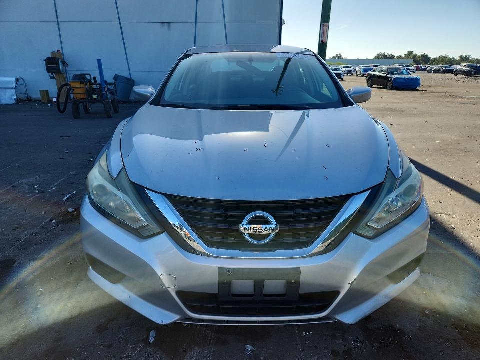 Продажа на аукционе авто 2017 Nissan Altima, vin: 1N4AL3AP7HN320445, номер лота: 69231736