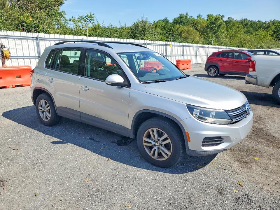 67499616 :رقم المزاد ، WVGBV7AX4GW555132 vin ، 2016 Volkswagen Tiguan مزاد بيع