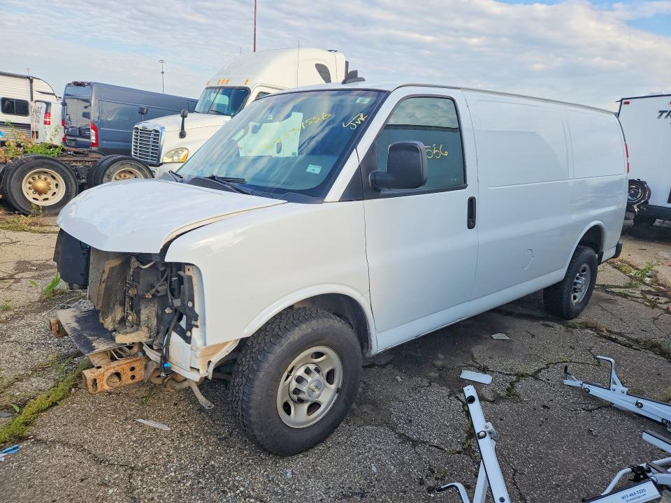 64531556 :رقم المزاد ، 1GCWGAFP1L1229219 vin ، 2020 Chevrolet Express 2500 مزاد بيع