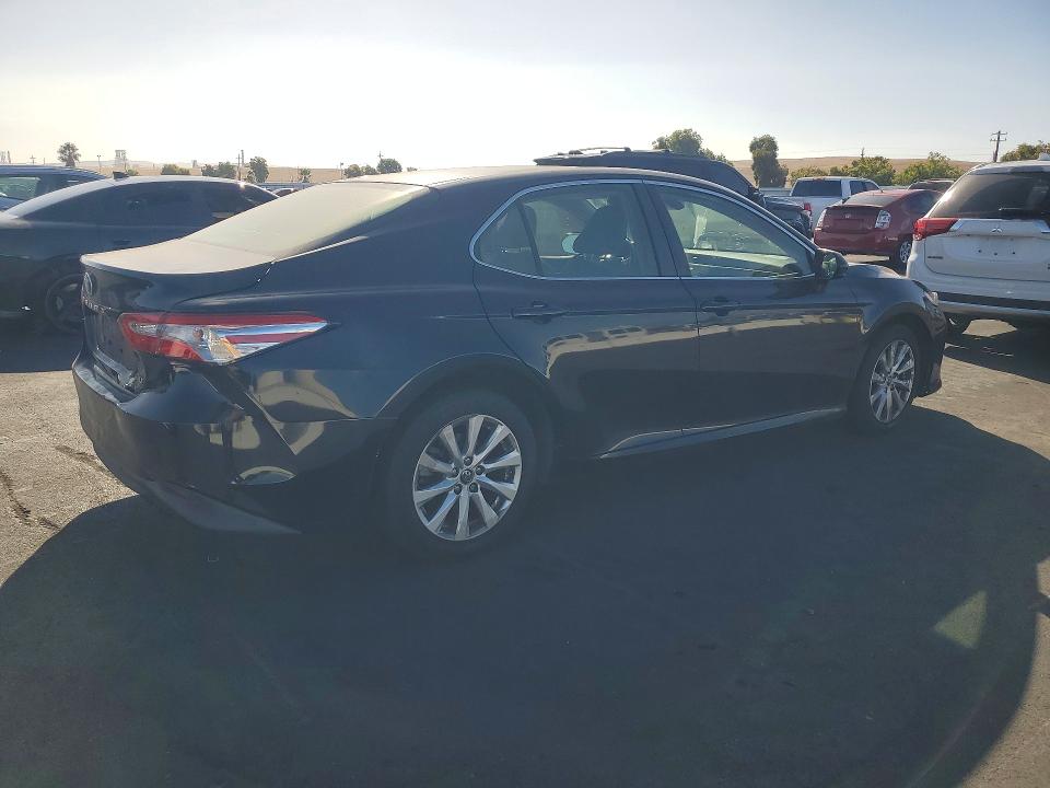 Aukcja sprzedaży 2018 Toyota Camry, vin: JTNB11HK3J3058424, numer aukcji: 69067726