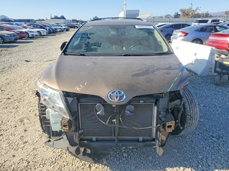 2011 Toyota Venza მანქანა იყიდება აუქციონზე, vin: 4T3ZA3BB4BU050385, აუქციონის ნომერი: 69924076