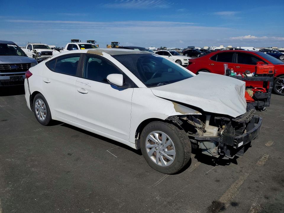2018 Hyundai Elantra მანქანა იყიდება აუქციონზე, vin: 5NPD74LF5JH272911, აუქციონის ნომერი: 67670986