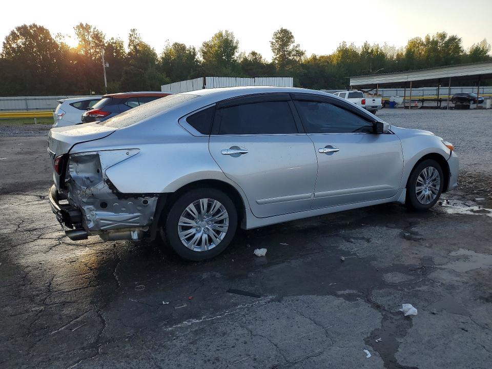 Продажа на аукционе авто 2018 Nissan Altima, vin: 1N4AL3AP0JC220849, номер лота: 68785416