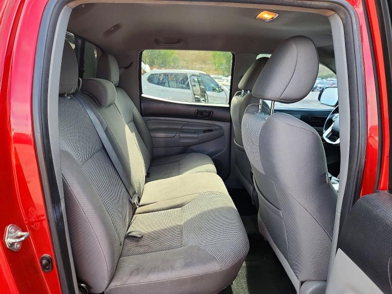 Продаж на аукціоні авто 2015 Toyota Tacoma, vin: 5TFLU4EN4FX128402, номер лоту: 69626796