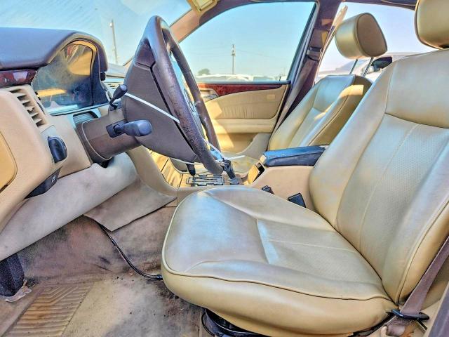 Продажа на аукционе авто 1996 Mercedes-benz E, vin: WDBJF55F2TJ019255, номер лота: 70169896