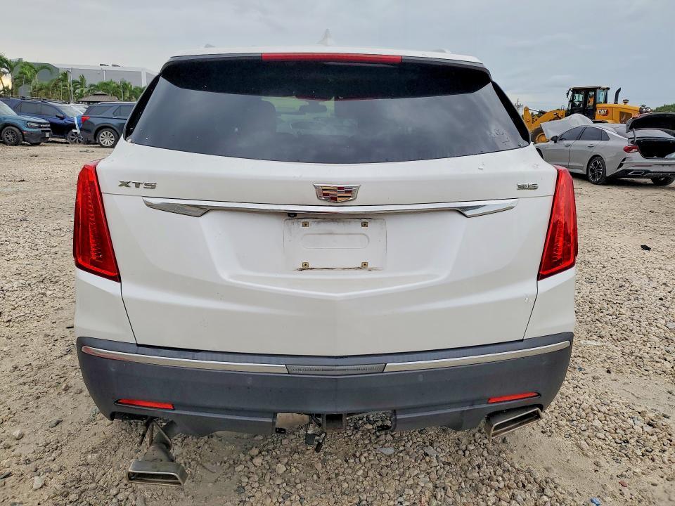 69618376 :رقم المزاد ، 1GYKNARS6JZ244344 vin ، 2018 Cadillac Xt5 مزاد بيع