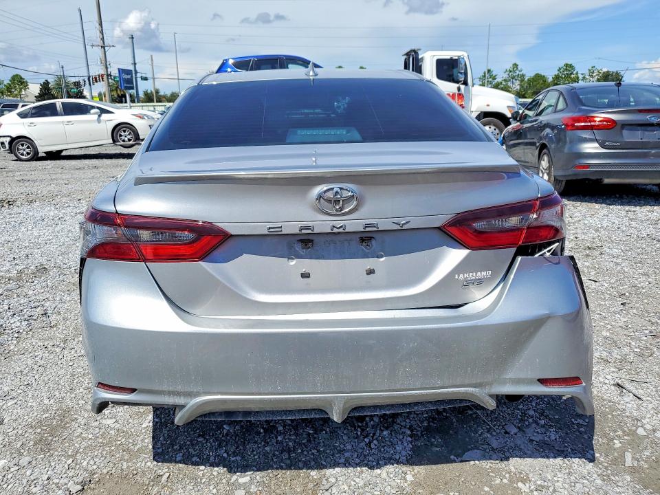 Продаж на аукціоні авто 2024 Toyota Camry, vin: 4T1G11AK7RU204054, номер лоту: 68302946