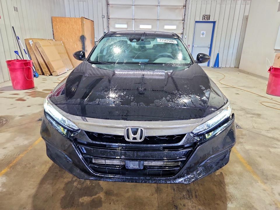 Aukcja sprzedaży 2018 Honda Accord, vin: 1HGCV1F11JA141967, numer aukcji: 71147586
