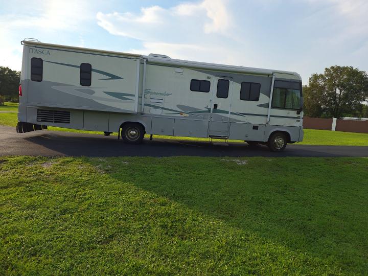Aukcja sprzedaży 2002 Winnebago Itasca Suncruiser Ifg35u, vin: 5NB4MP67G12335517, numer aukcji: 68260056
