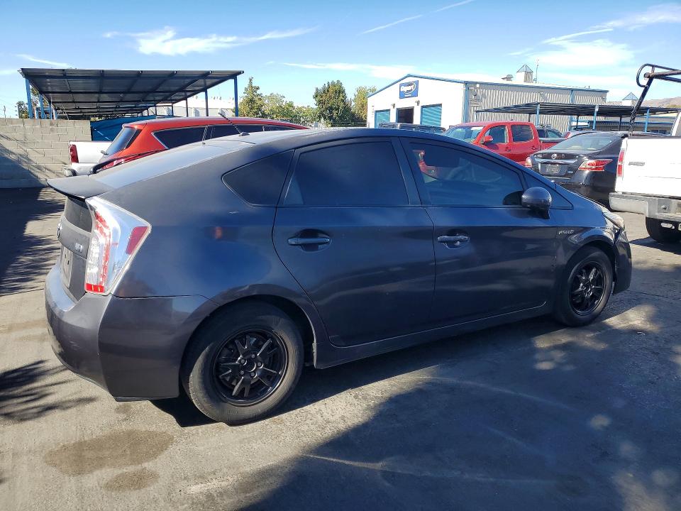 70556786 :رقم المزاد ، JTDKN3DU8E1761174 vin ، 2014 Toyota Prius مزاد بيع