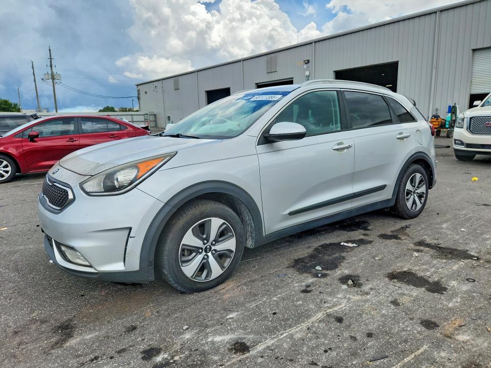 68177386 :رقم المزاد ، KNDCB3LC7H5074674 vin ، 2017 Kia Niro مزاد بيع