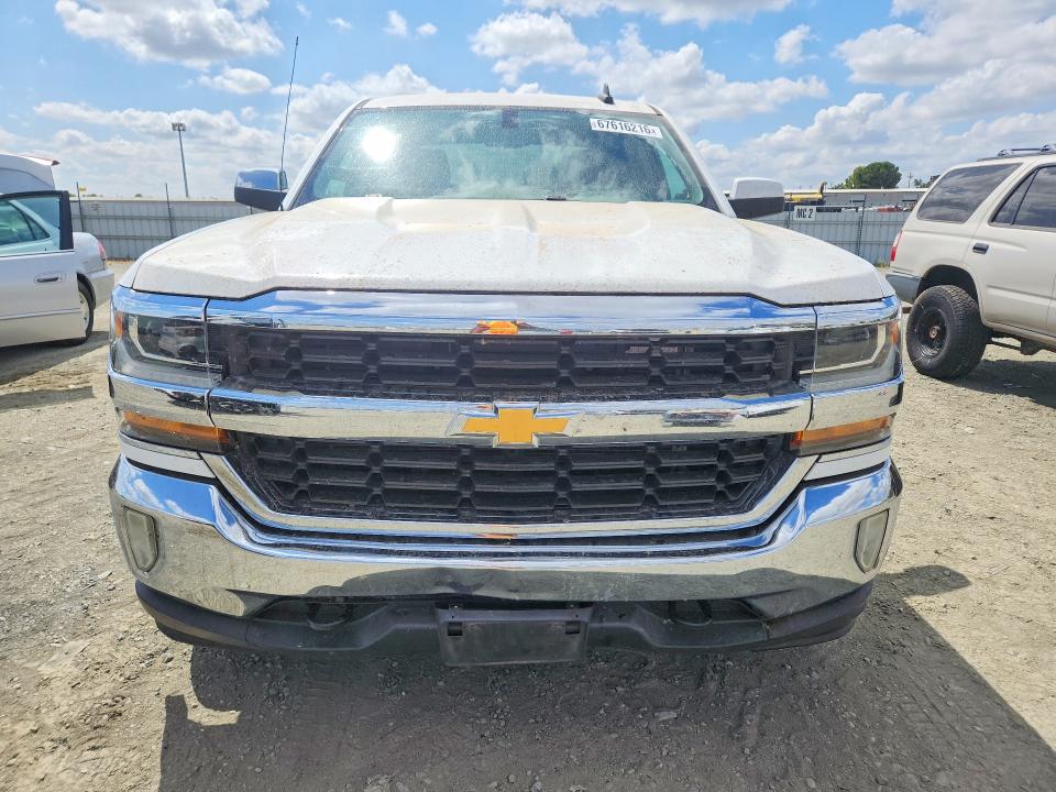 Продажа на аукционе авто 2018 Chevrolet Silverado, vin: 3GCUKREC2JG112833, номер лота: 67616216