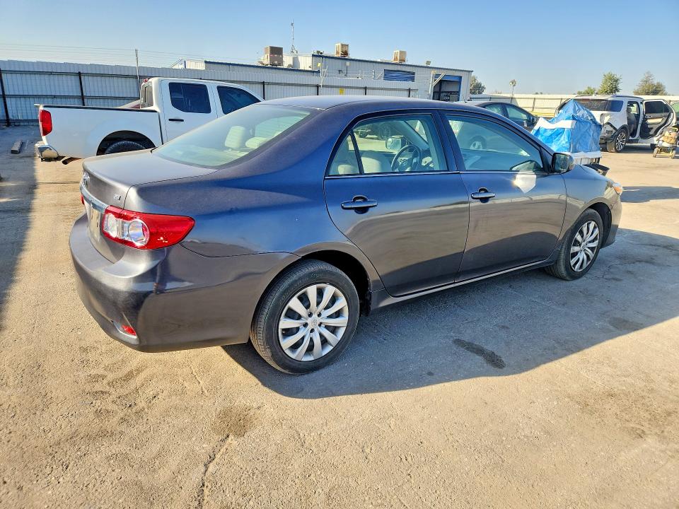 69988476 :رقم المزاد ، JTDBU4EE7DJ117776 vin ، 2013 Toyota Corolla مزاد بيع